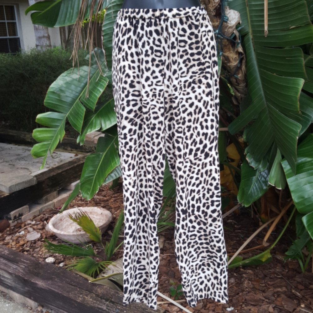 Vince camuto animal print pants